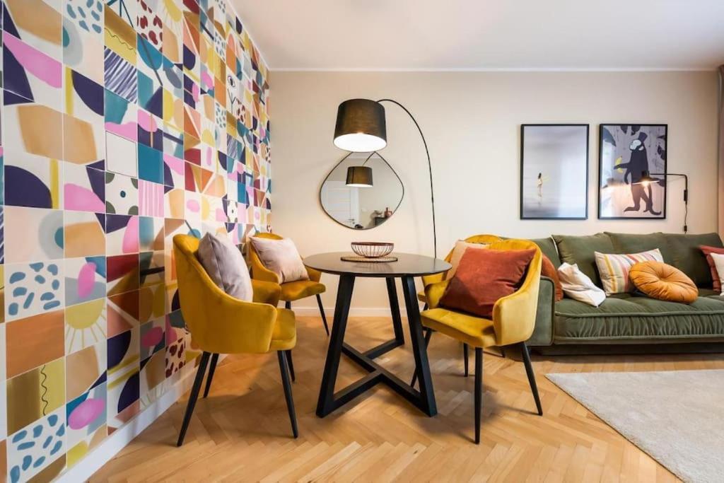 Eclectic City Apartment Near Old Town Warsaw Exterior photo
